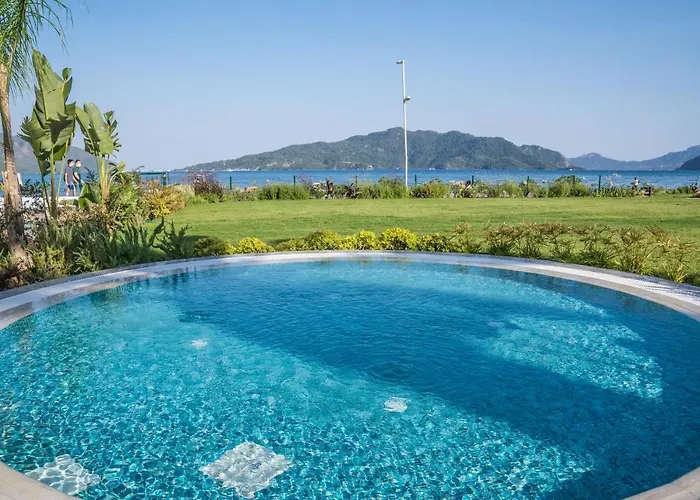 מלון Premier Nergis & 4*